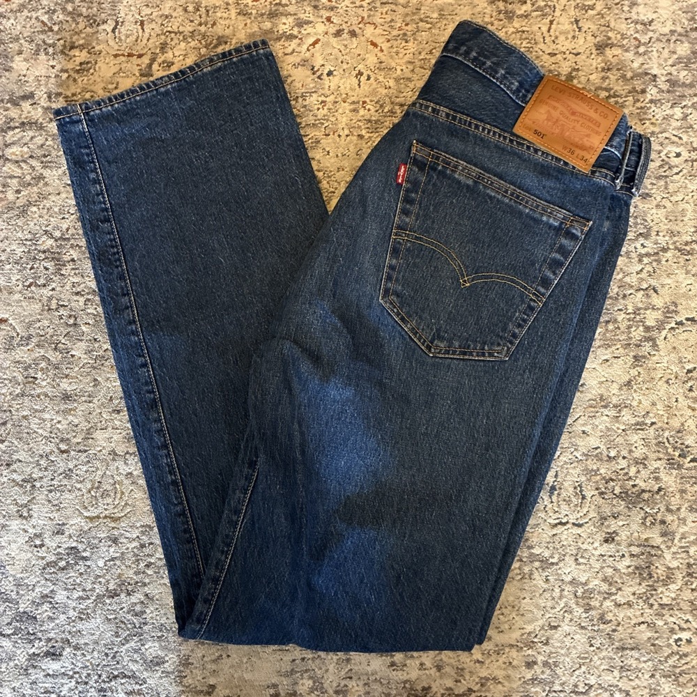 Levi's 501 Jeans Men 36x34 Blue Straight Fit Faded Whiskered Zip Fly Denim - Picture 1 of 8